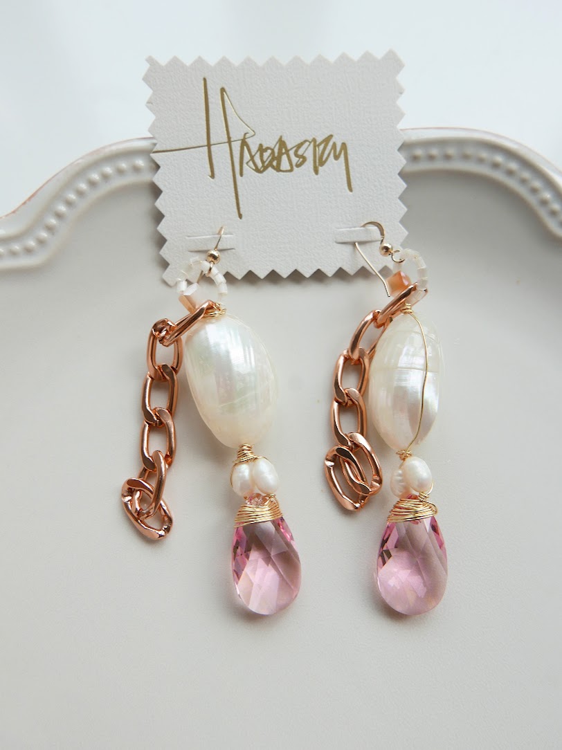 White Shell cascades Pink Swarovski pearls